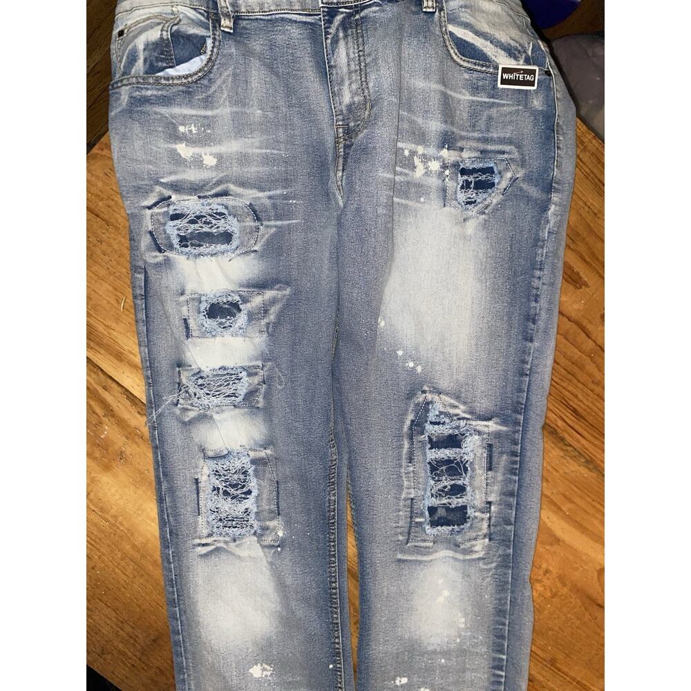 White Tag Jeans Mens 38x32 Blue Denim Straight Mid Rise Light Wash Distressed